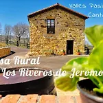 Riveros De Jeromo Chalet *
