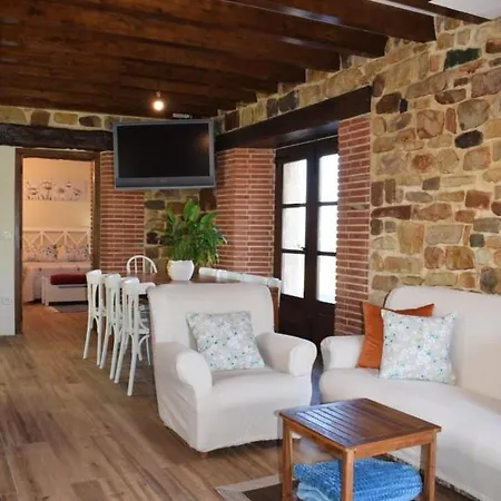 Riveros De Jeromo Chalet